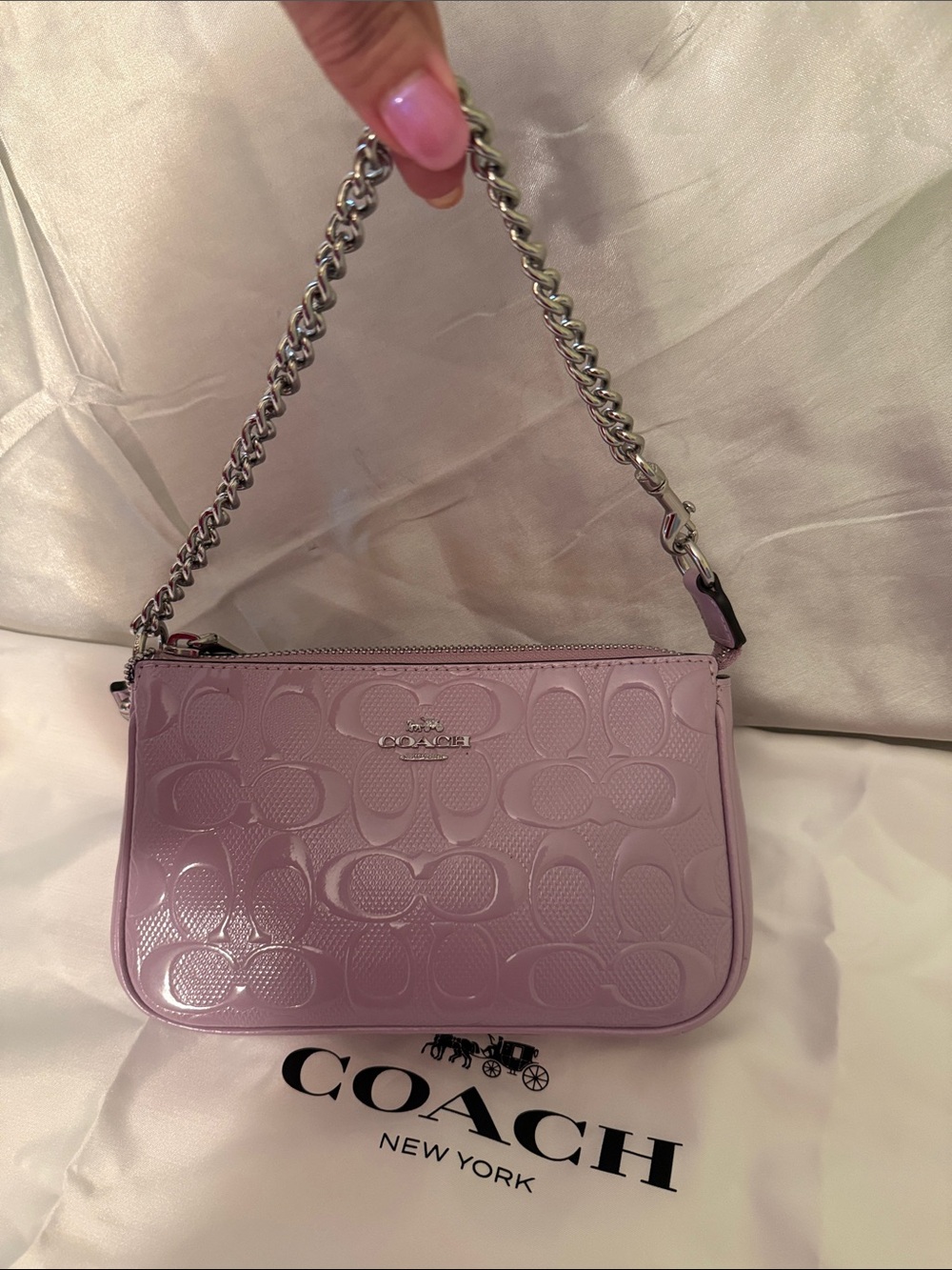 💜COACH NWT Lavender Signature C Leather Nolita 18 / Heart Charm/Silver Hardware - Picture 8 of 9